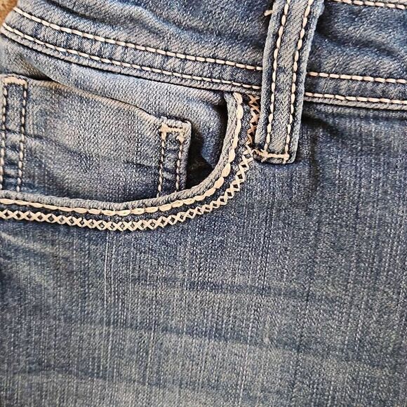 MUDD Girls Lace Trimmed Hem Shorts Blue Denim 16 (Girls) - Picture 4 of 7